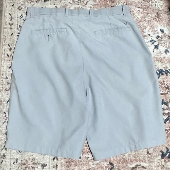Callaway Gray Golf Shorts 32 - Picture 3 of 3